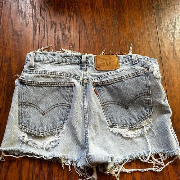 Levis distressed shorts - Picture 3 of 7